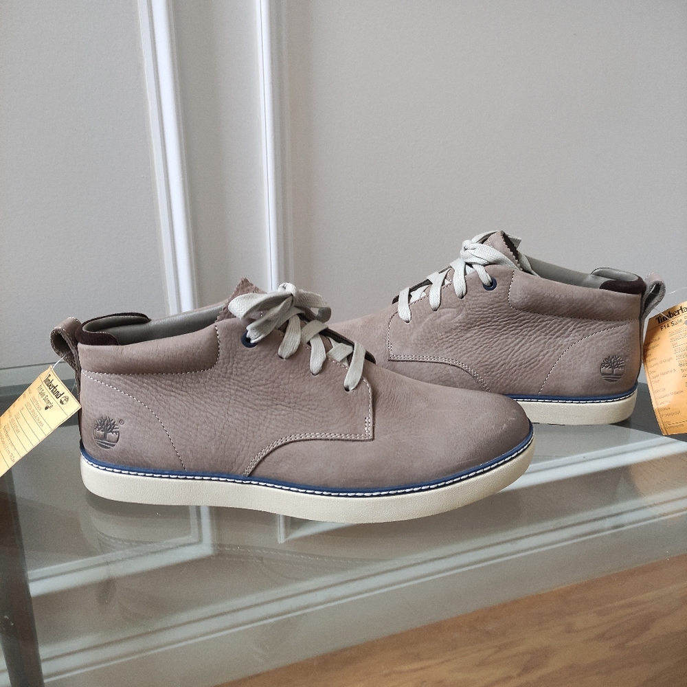 New with tag Timberland Earthkeeper Hudson Borogue Chukka boots men's 9